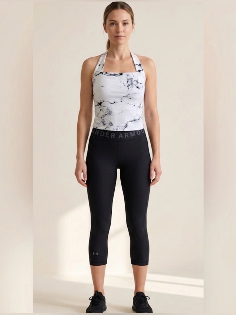 Express Body Contour Collection Top in Black and White Women’s Large NWT MSRP$48